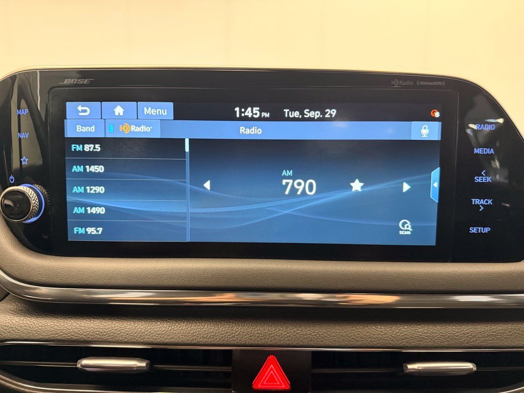 Used 2020 Red Hyundai SEL Plus image 21