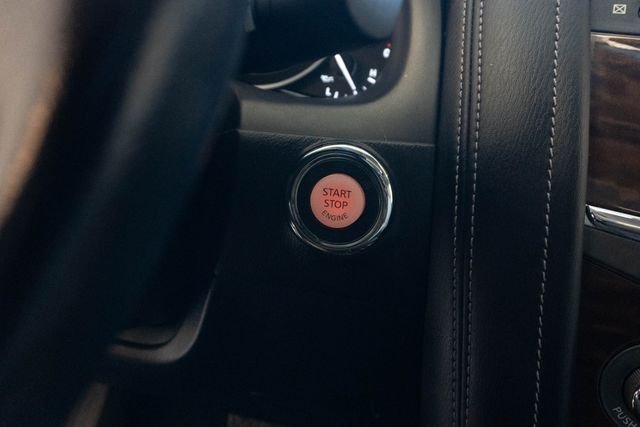 Used 2019 White Nissan Platinum image 34