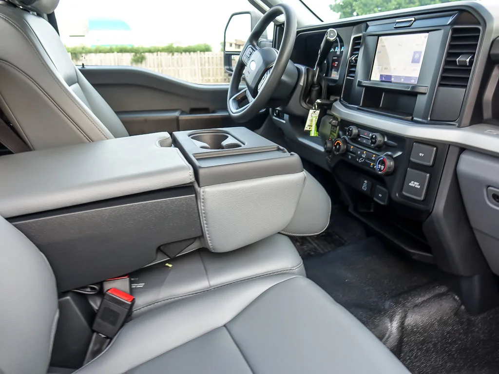 New 2026 Oxford White Ford XL image 28