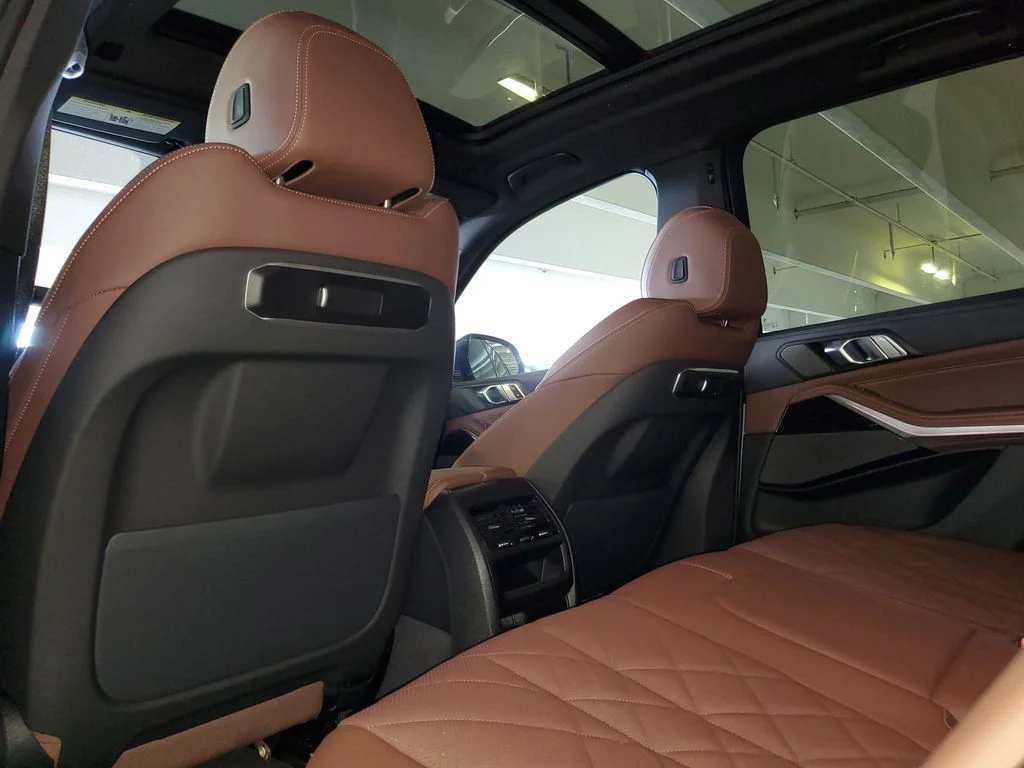 New 2026 Brooklyn Grey Metallic BMW sDrive40i image 10