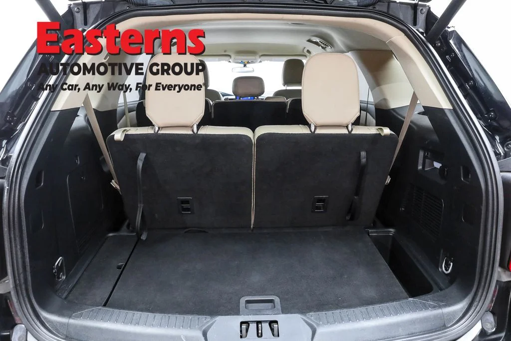 Used 2023 Black Ford XLT image 9