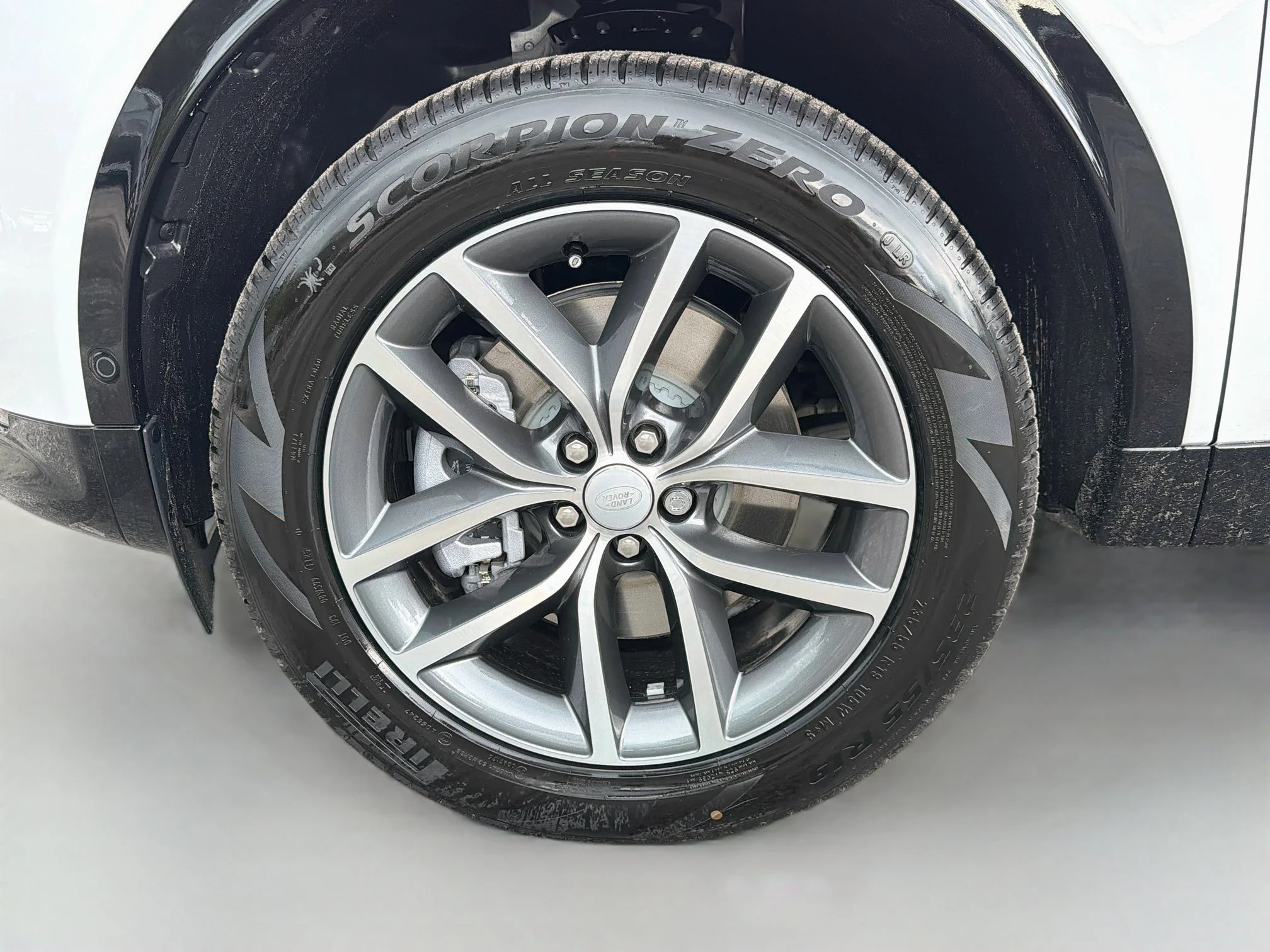 New 2026 Fuji White Land Rover Landmark image 41