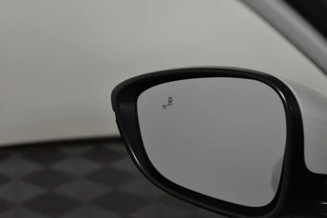 Used 2018  Honda EX-L image 39