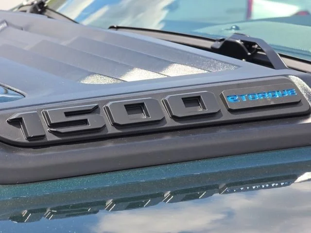 New 2026 Serrano Green Metallic Ram Laramie image 31
