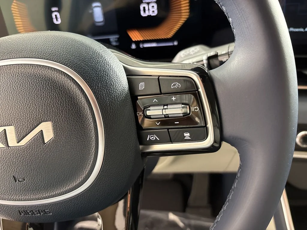 New 2026 Snow White Pearl Kia EX image 32