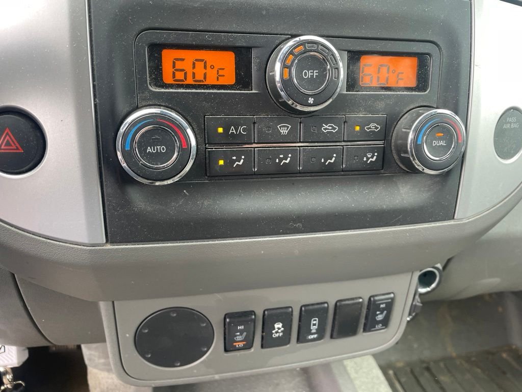 Used 2014 Silver Nissan SV image 19