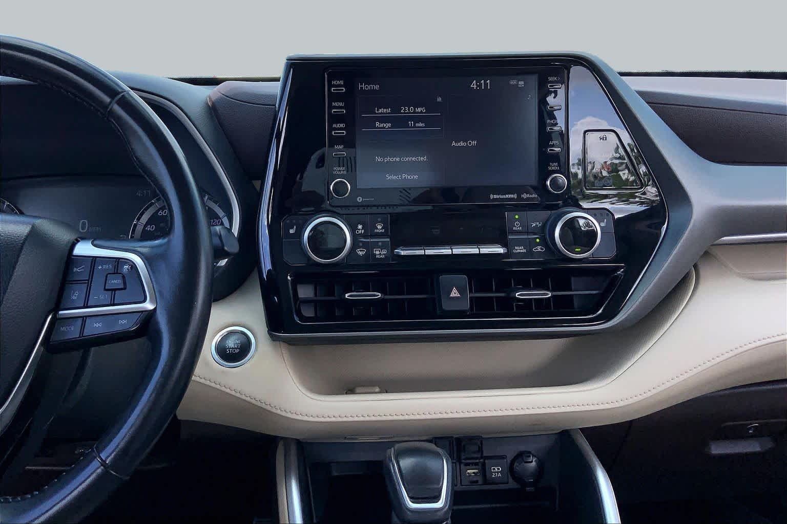 Used 2020 Opulent Amber Toyota XLE image 7