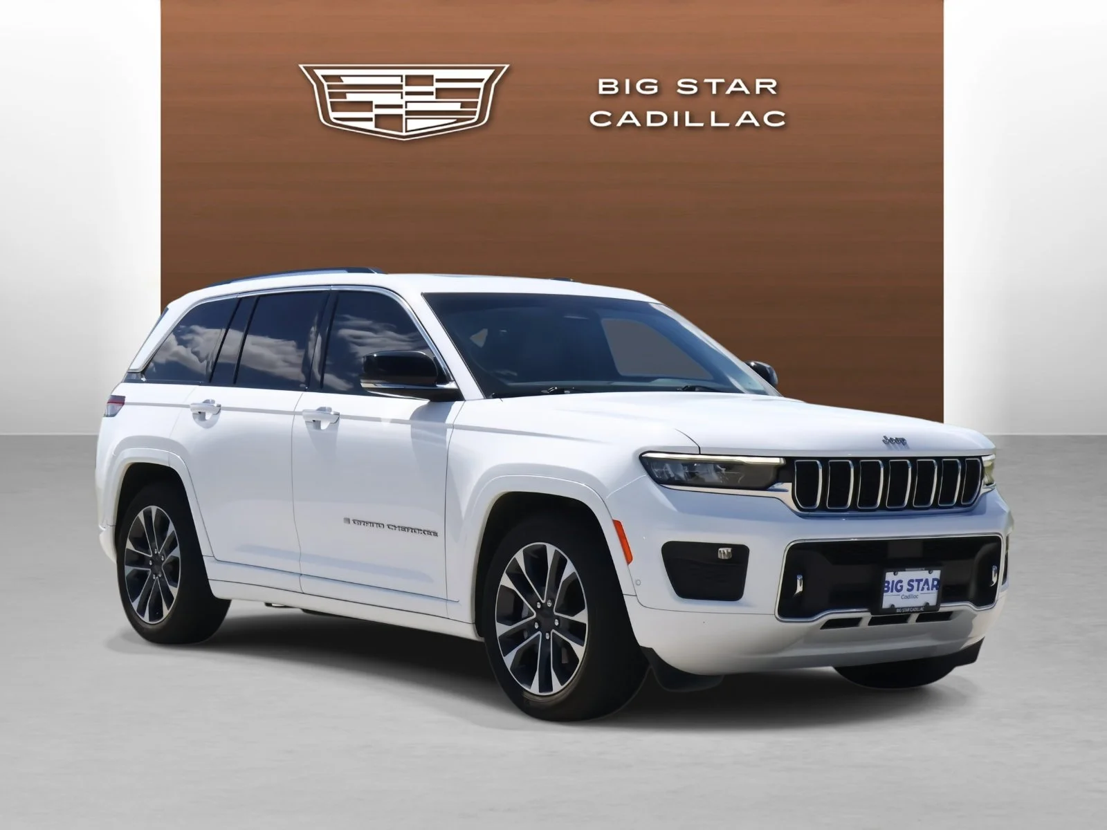 2023 Jeep Grand Cherokee Overland - Photo 6