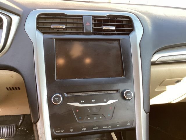 Used 2014 Red Ford SE image 23