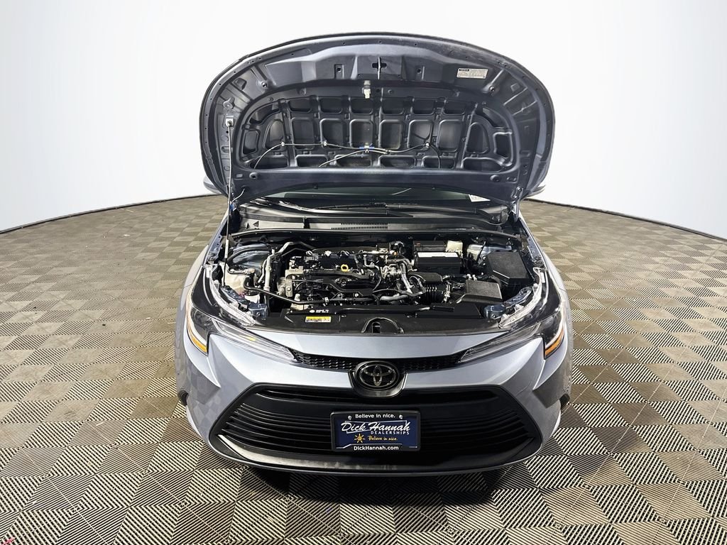 Used 2025  Toyota LE image 22