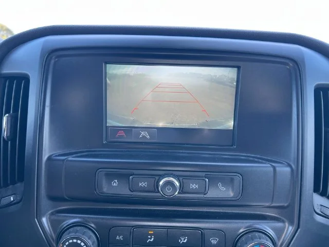 Used 2016 White GMC Base image 25
