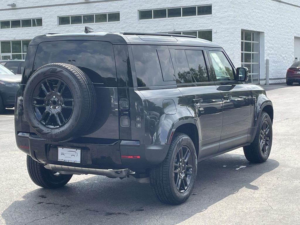 New 2026 Carpathian Grey Land Rover S image 7