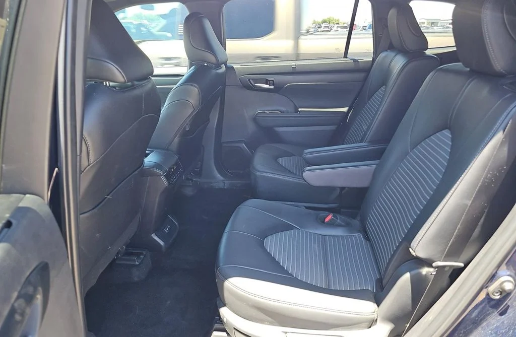 Certified Used 2025  Toyota XSE image 11
