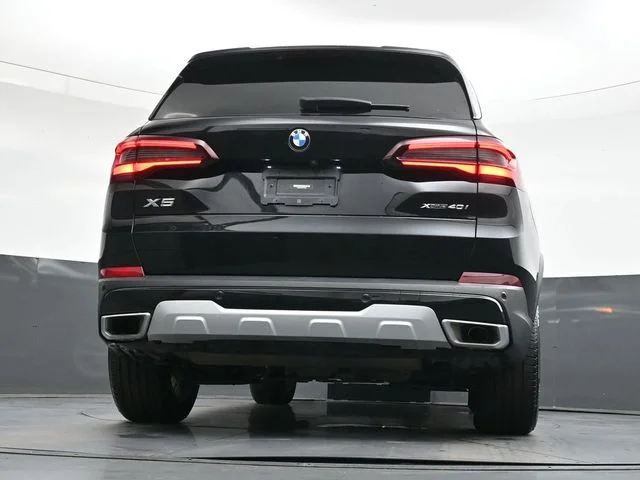 Used 2023 Black BMW xDrive40i image 32
