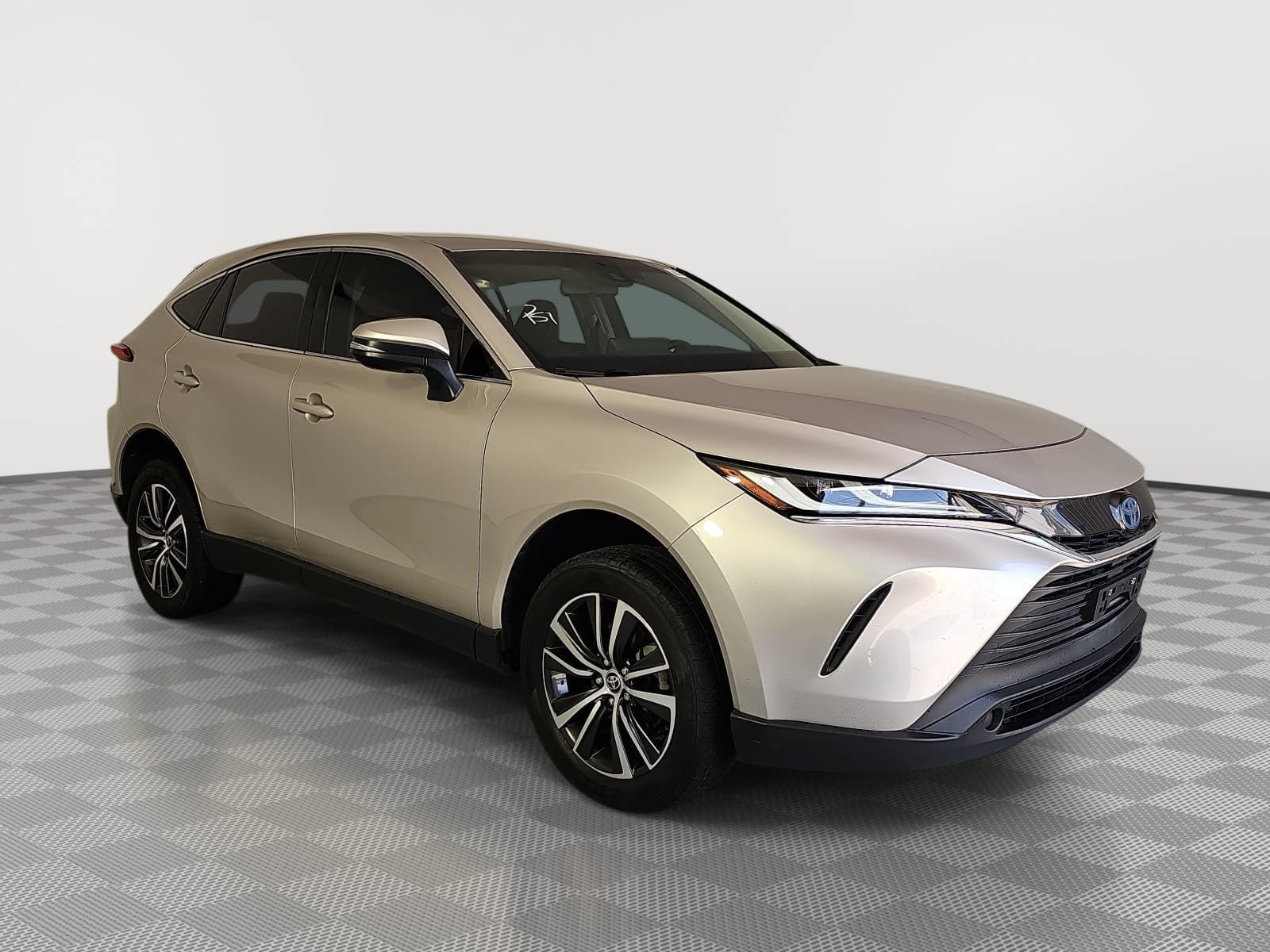 Used 2023 Silver Toyota LE image 2
