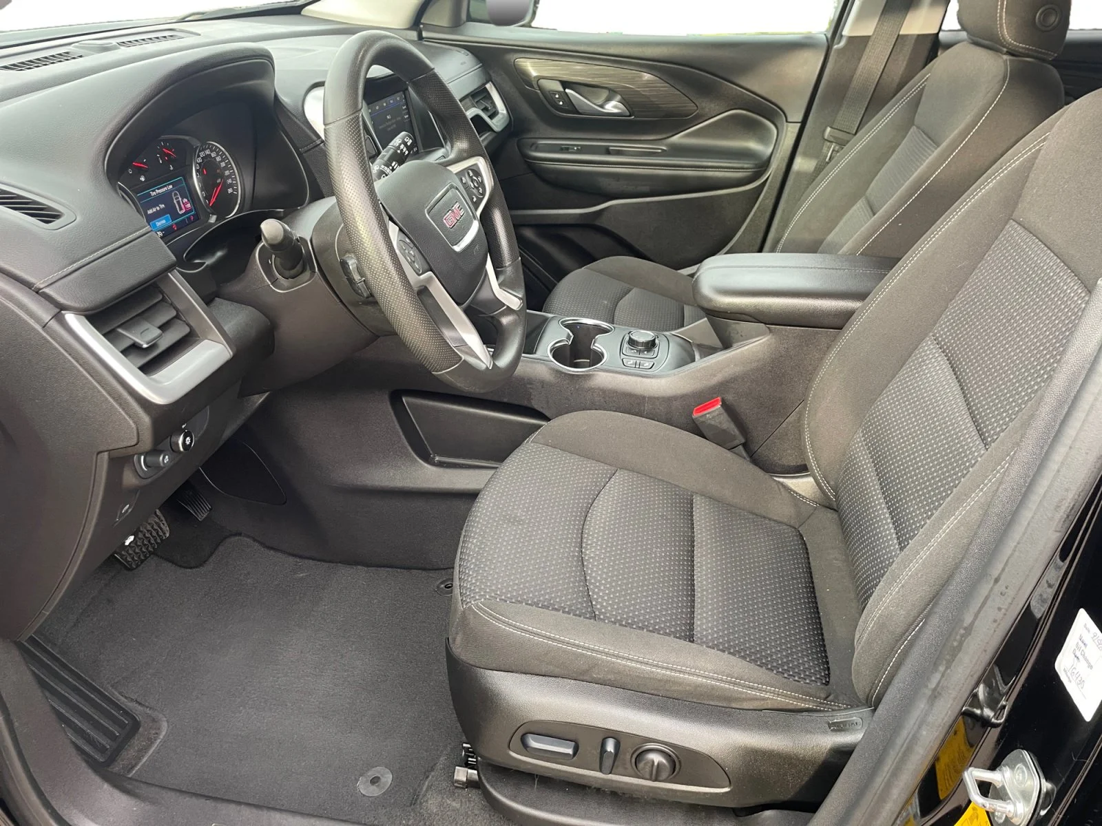 Used 2024 Black GMC SLE AWD image 14