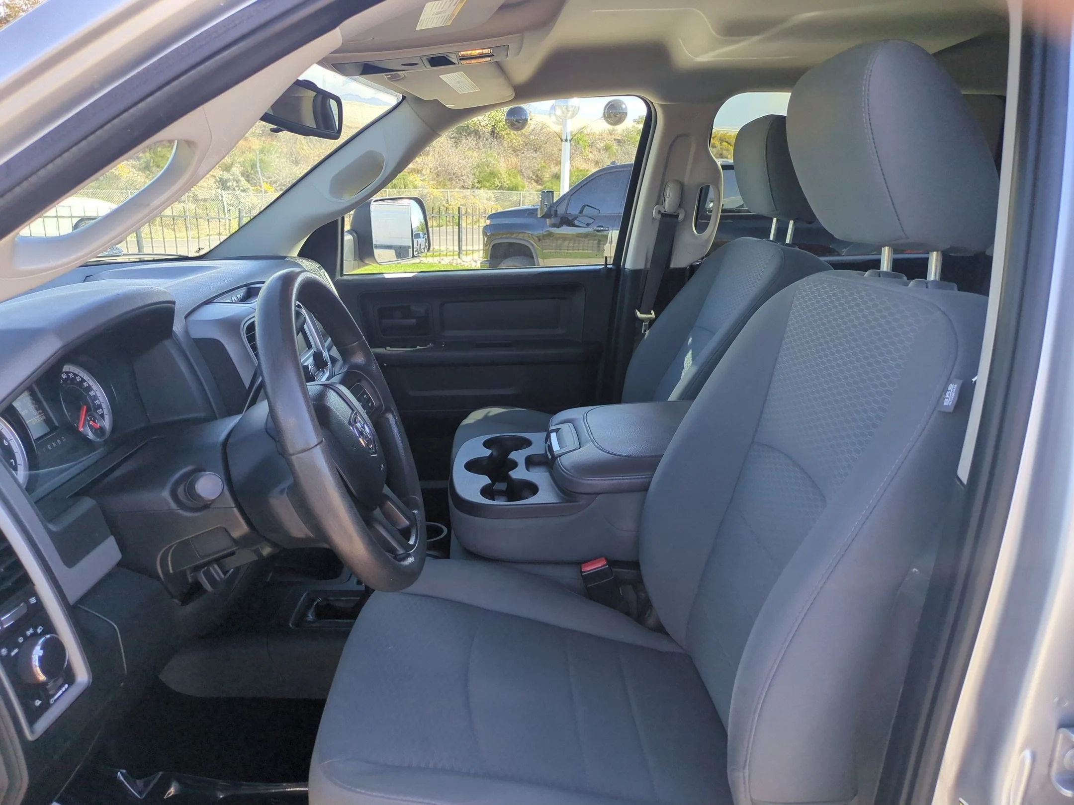 2015 RAM Ram 2500 Pickup Tradesman - Photo 23