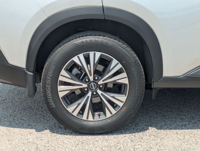 Used 2023 Silver Nissan SV image 11