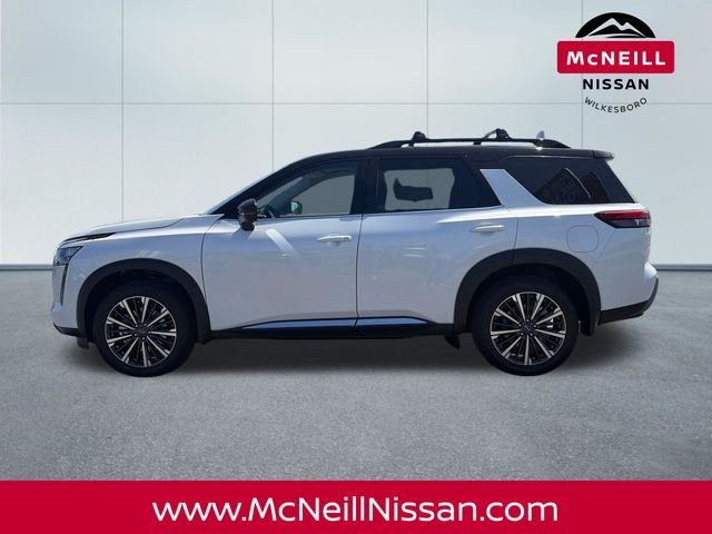 New 2026 Everest White Pearl TriCoat / Super Black Two-tone Nissan Platinum image 5
