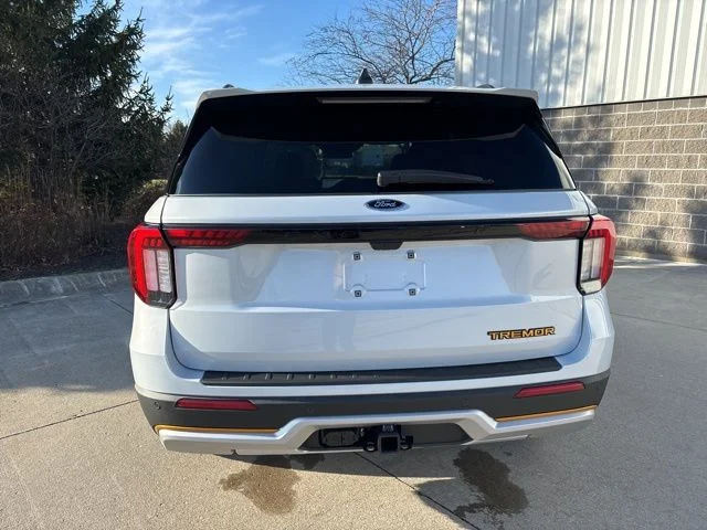 New 2026 Space White Metallic Ford Tremor® image 7