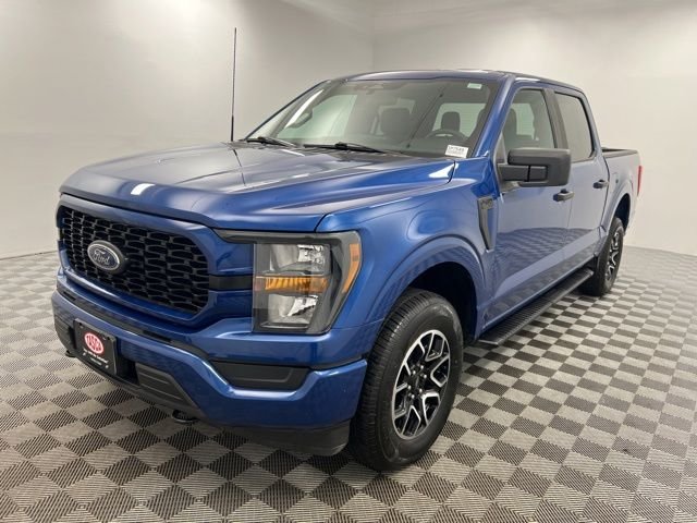 Used 2023 Atlas Blue Metallic Ford XL image 2