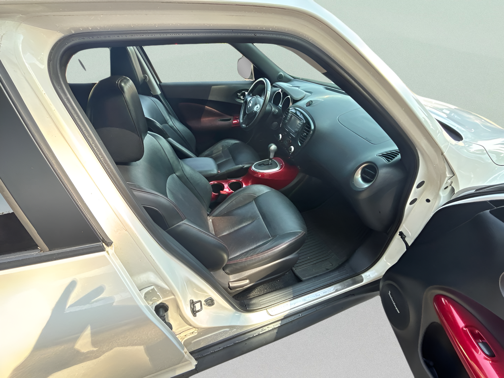Used 2013 White Nissan SL image 34