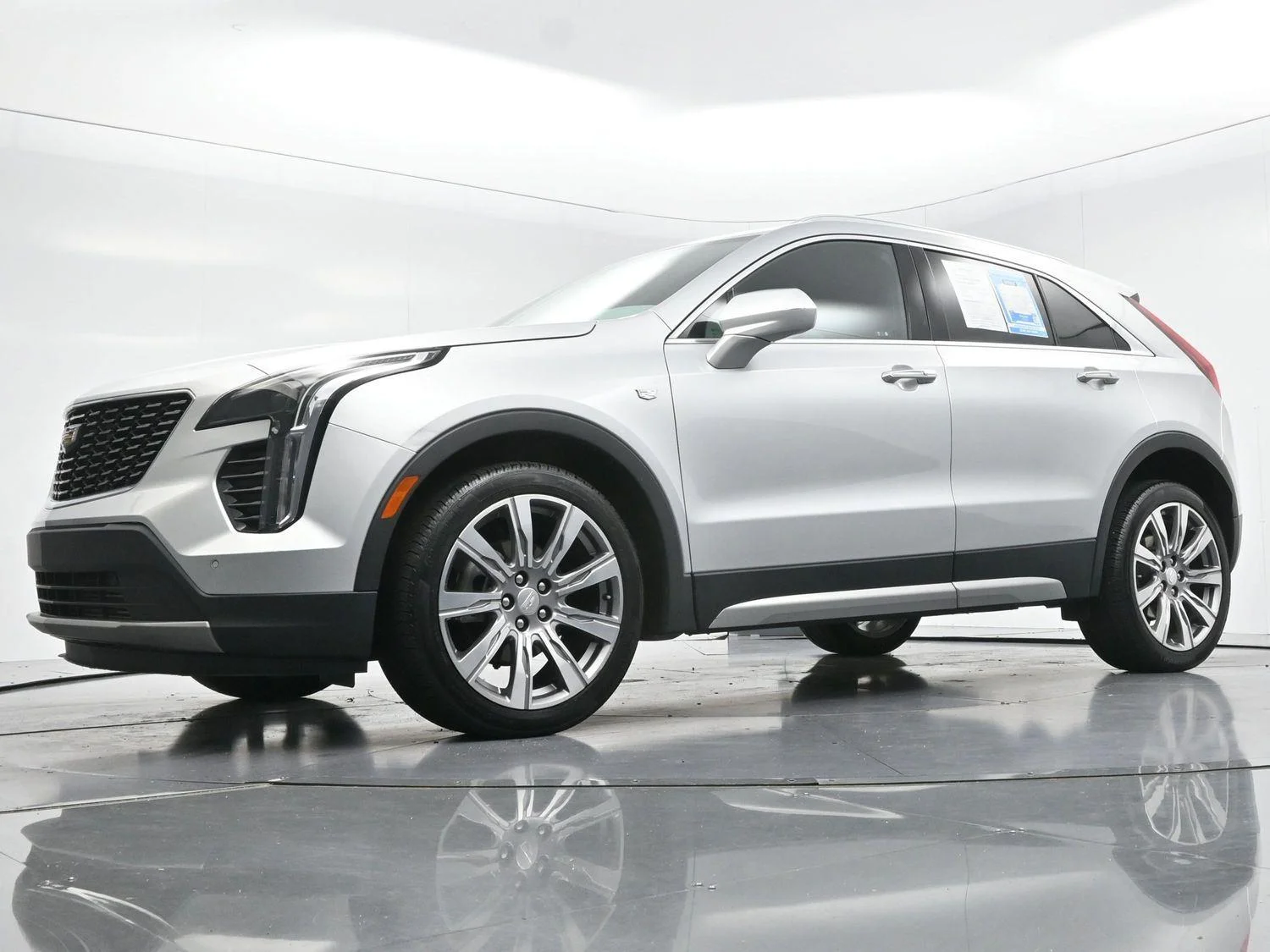 Used 2020 Radiant Silver Metallic Cadillac FWD Premium Luxury image 49