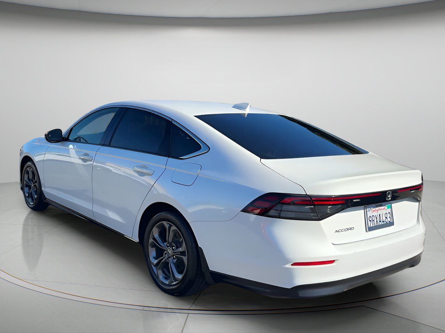 Used 2024 PLATINUM WHITE PEARL Honda EX image 22