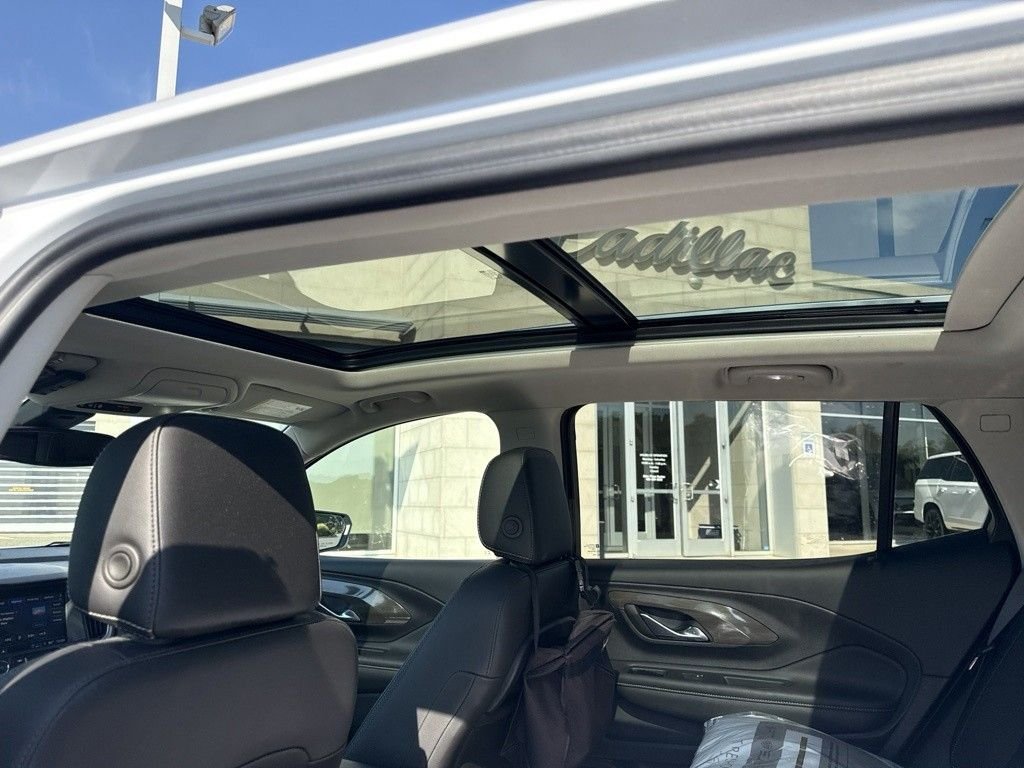 Used 2024 White GMC Denali image 13