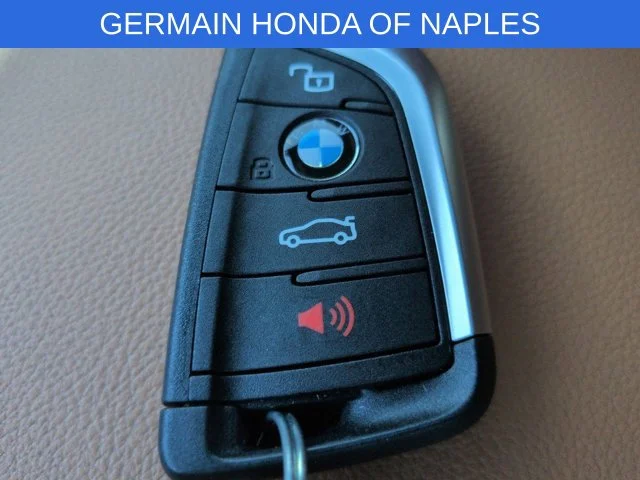 Used 2022 Dark Graphite BMW xDrive30i image 33
