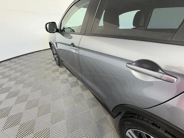 Used 2025 Gray Mitsubishi 2.0 S image 10