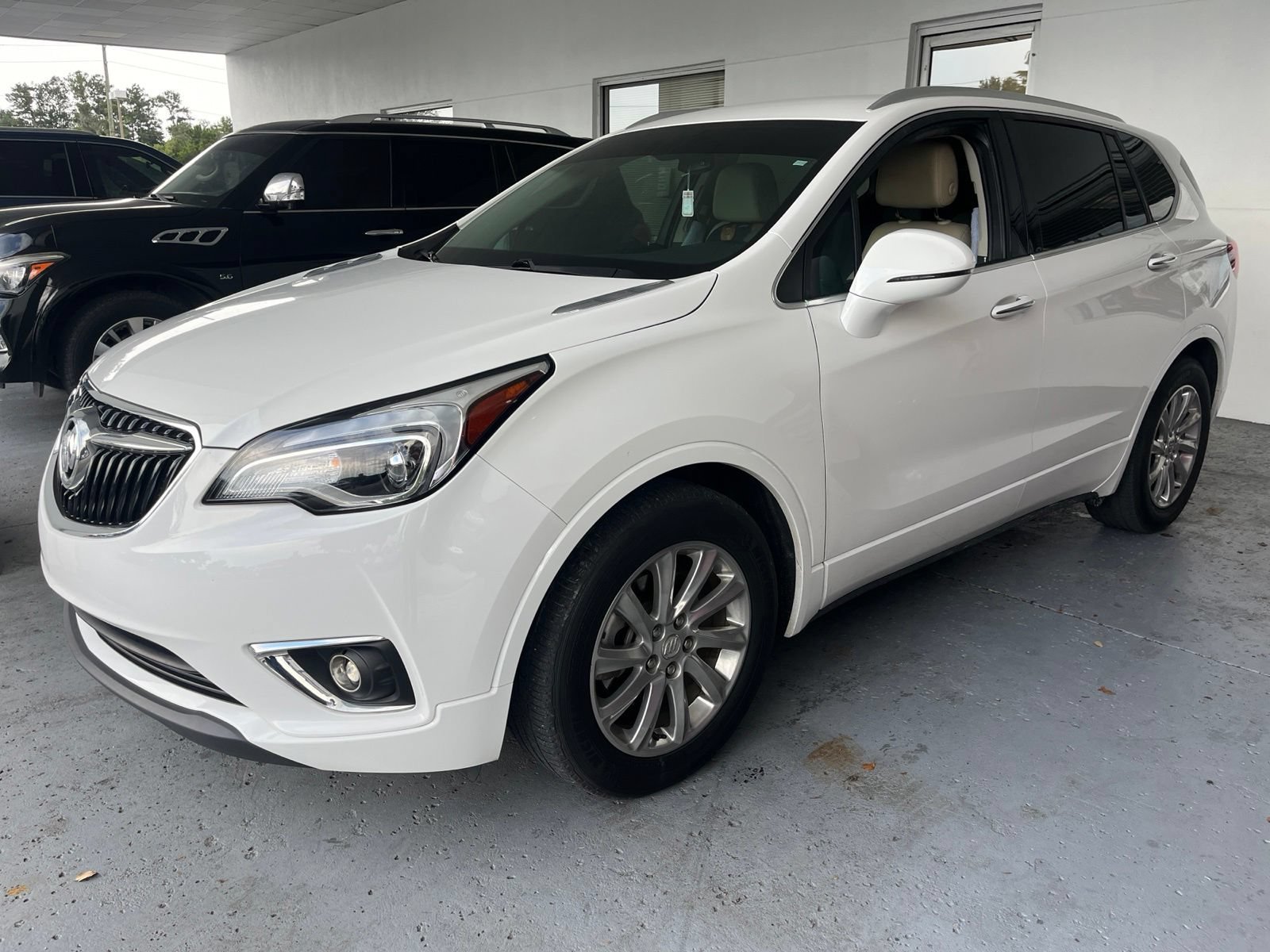 Used 2020 SUMMIT WHITE Buick Essence image 1