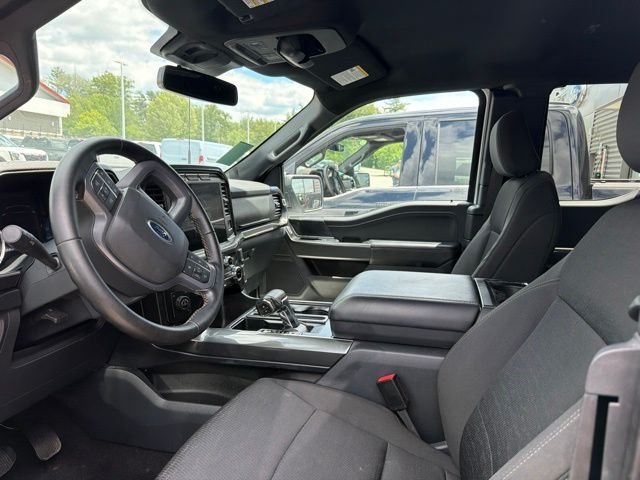 Used 2023 Oxford White Ford XLT image 4