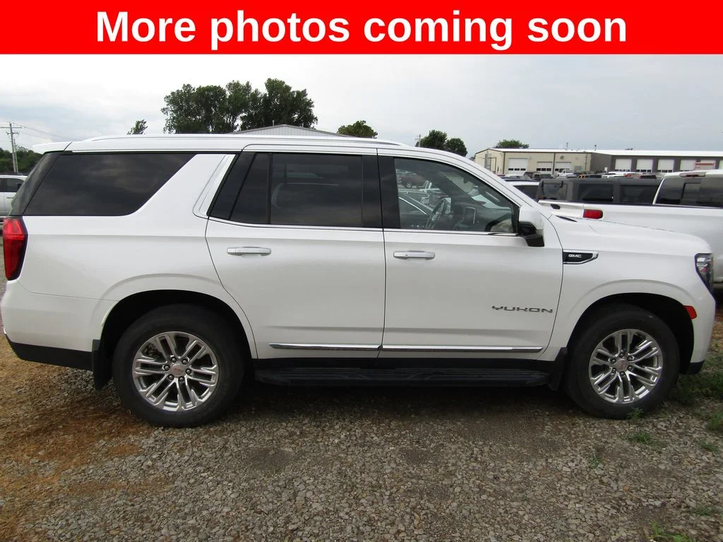 Used 2021 White Frost Tri-Coat GMC SLT image 6