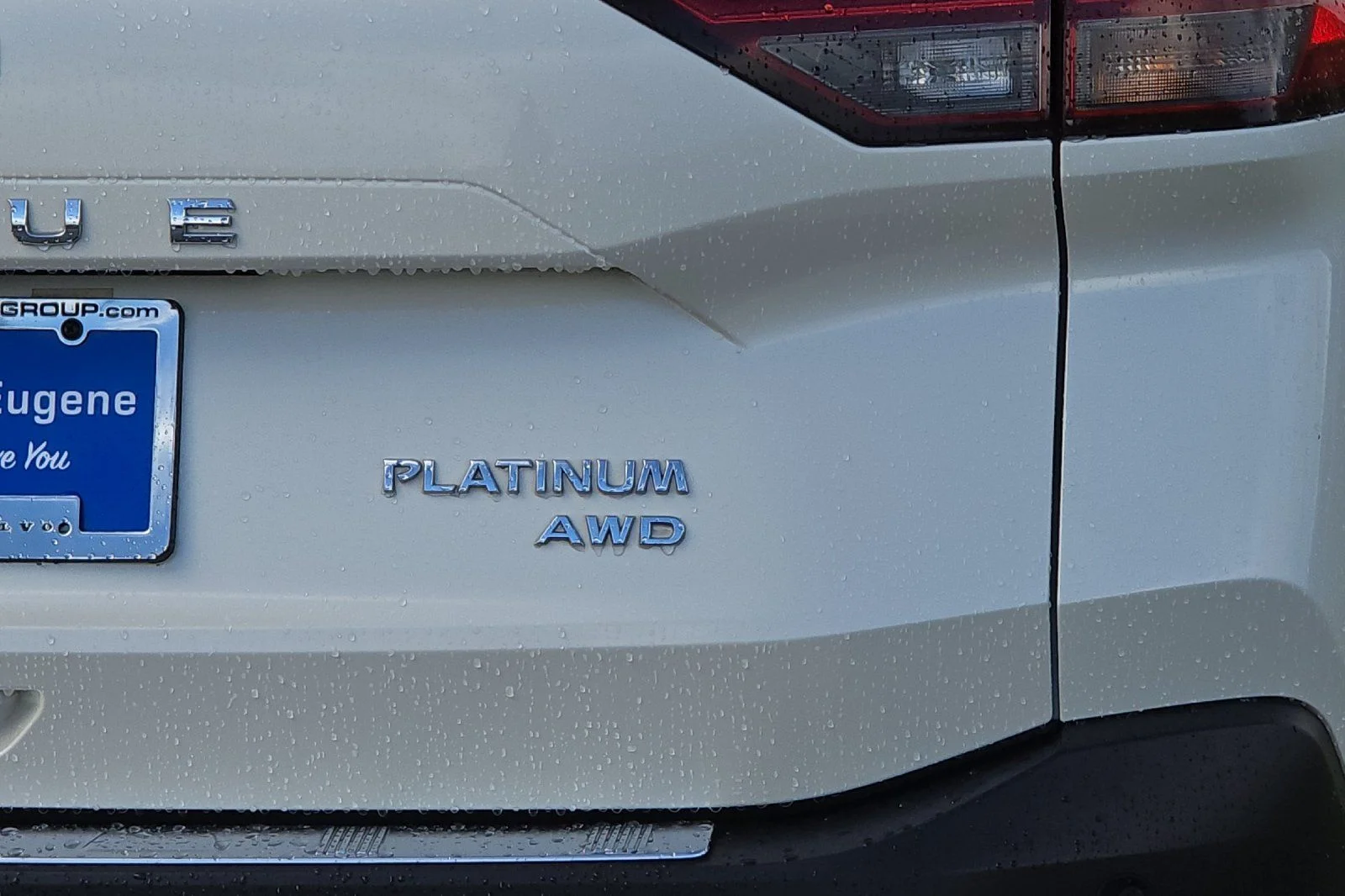 Used 2023 White Nissan Platinum image 33