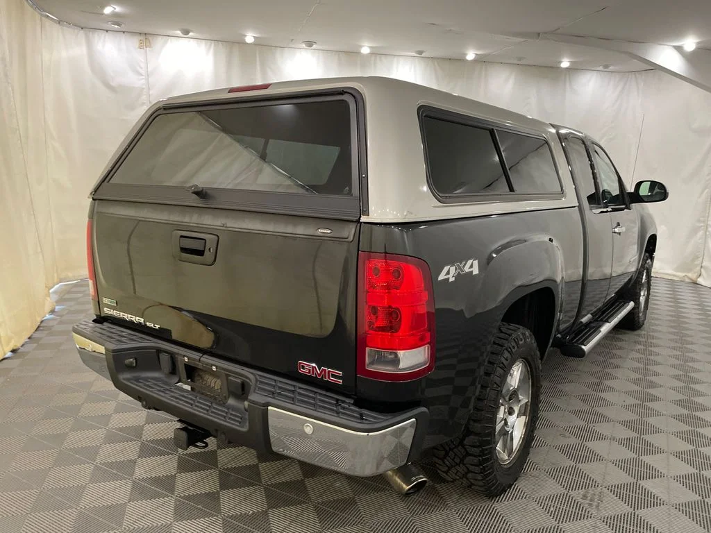Used 2012 CARBON BLACK METALLIC GMC SLT image 5