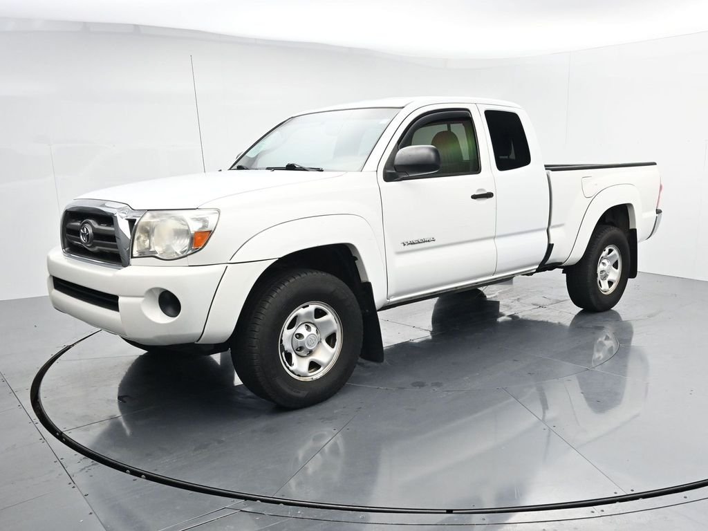 Used 2009 White Toyota PreRunner image 4