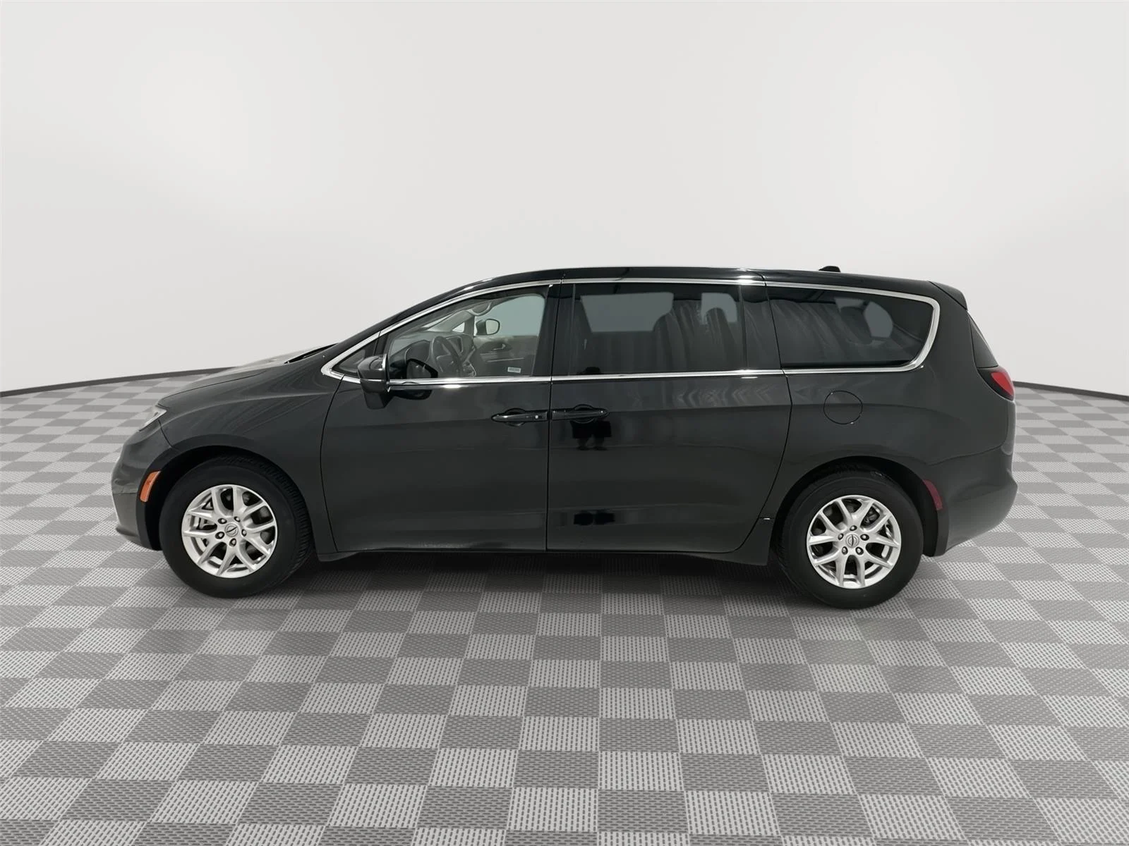 Used 2023 Chrysler Pacifica Touring L with VIN 2C4RC1BG2PR546815 for sale in Alexandria, Minnesota
