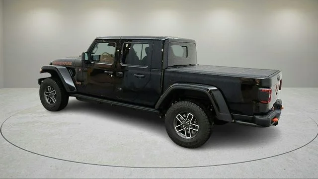 New 2026 Black Clear-Coat Exterior Paint Jeep Mojave X image 6