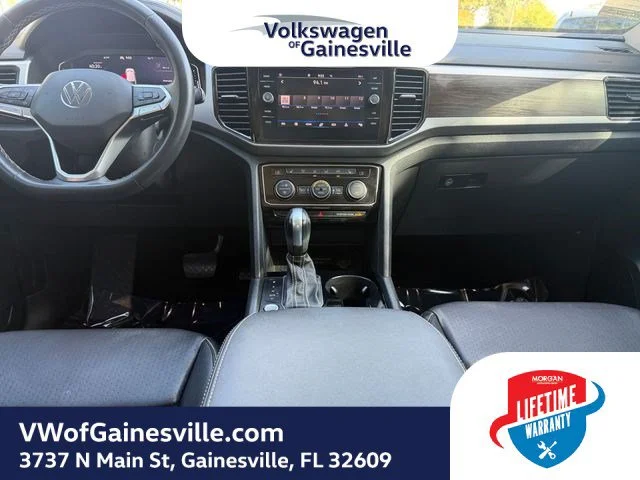 Used 2023 Pure White Volkswagen 3.6L V6 SE w/Technology image 13