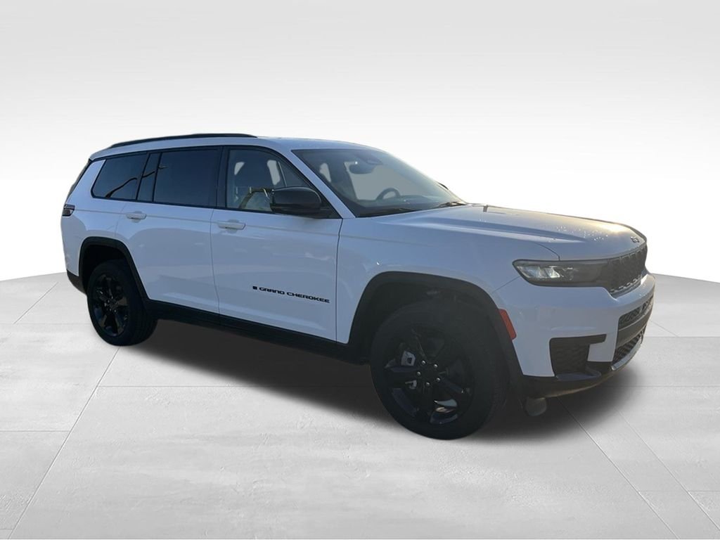 Used 2024 Bright White Clearcoat Jeep Altitude X image 6