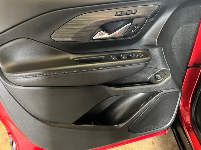 Used 2023 Red GMC SLT image 26