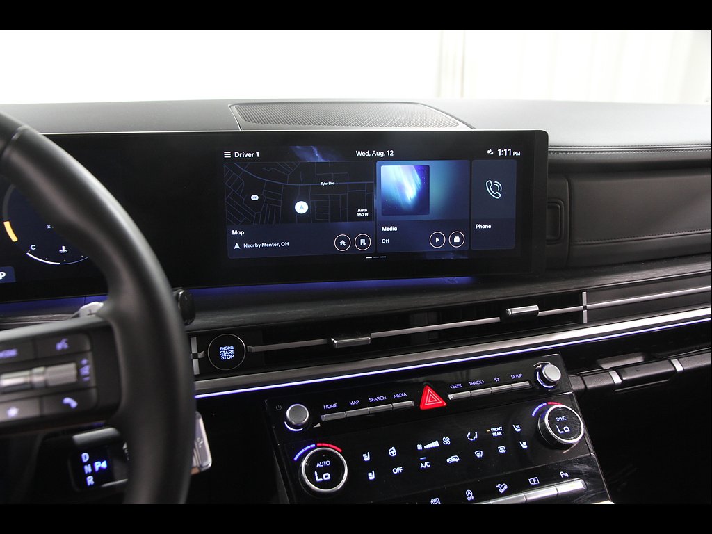 2025 Hyundai Santa Fe Limited - Photo 9