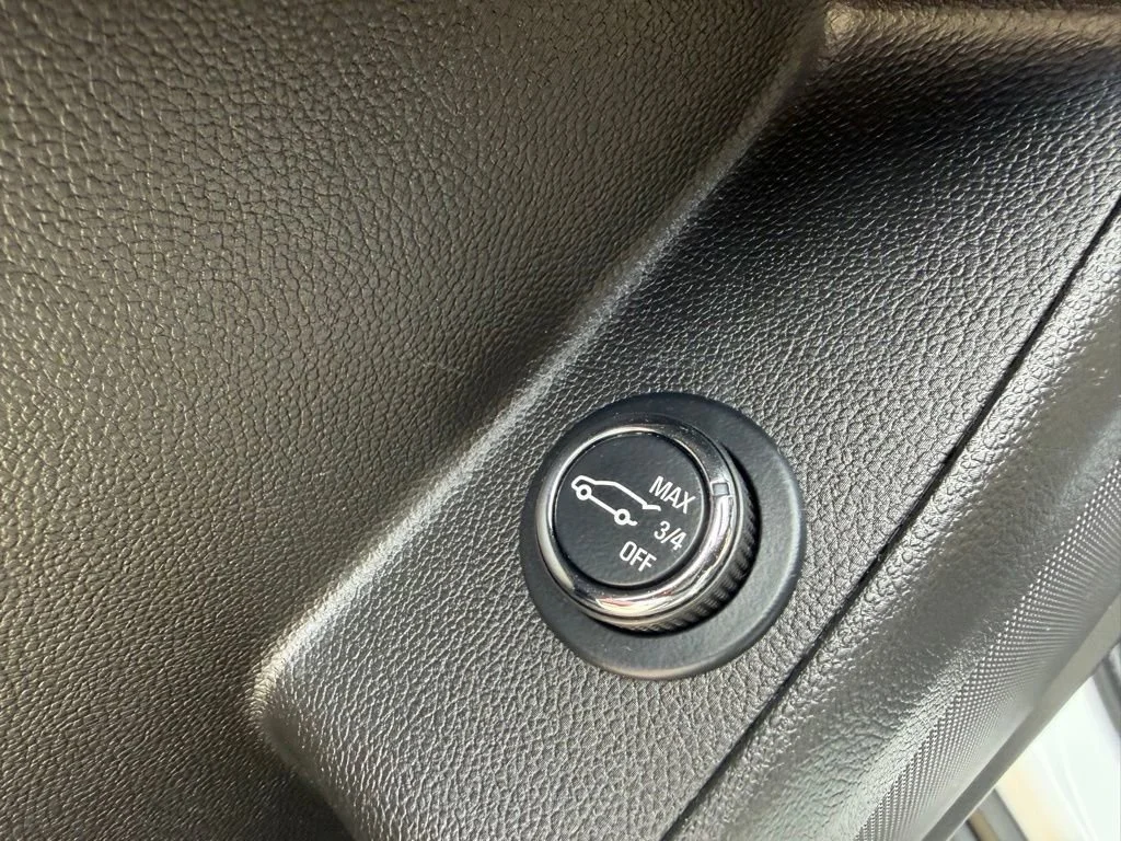 2023 Chevrolet Traverse 1LT - Photo 17
