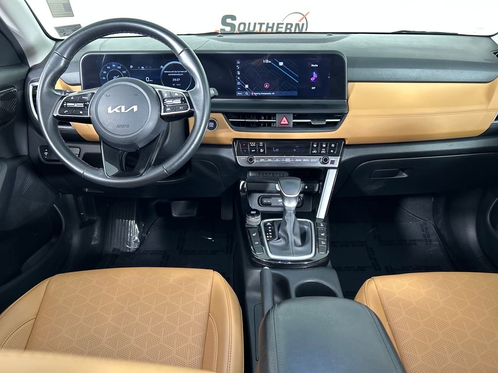 Used 2024 Blue Kia EX image 18