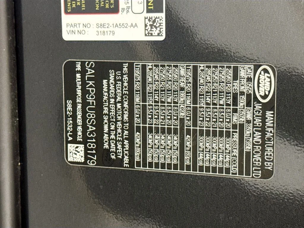 Used 2025 Gray Land Rover SE image 33