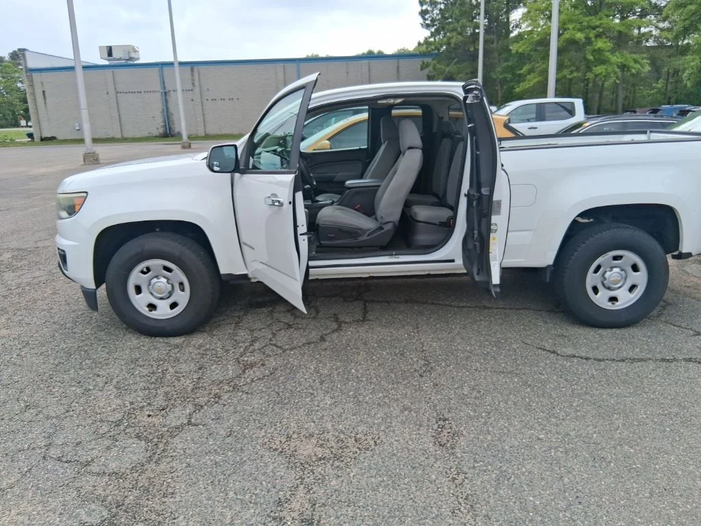 Used 2016 White Chevrolet Work Truck image 13