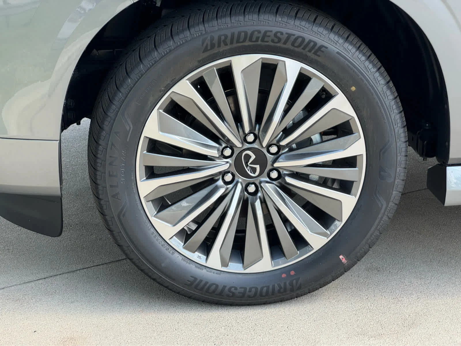 New 2027 DYNAMIC METAL INFINITI Luxe 2WD image 7