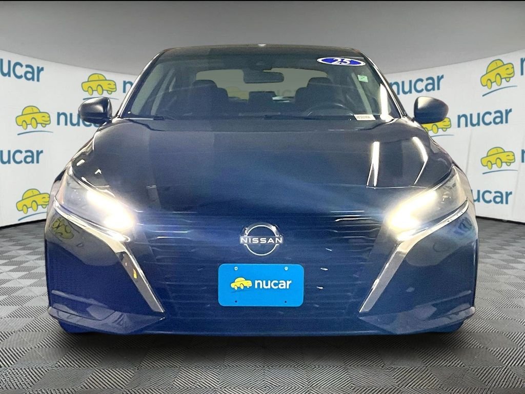 Used 2025 Black Nissan 2.5 SV image 2