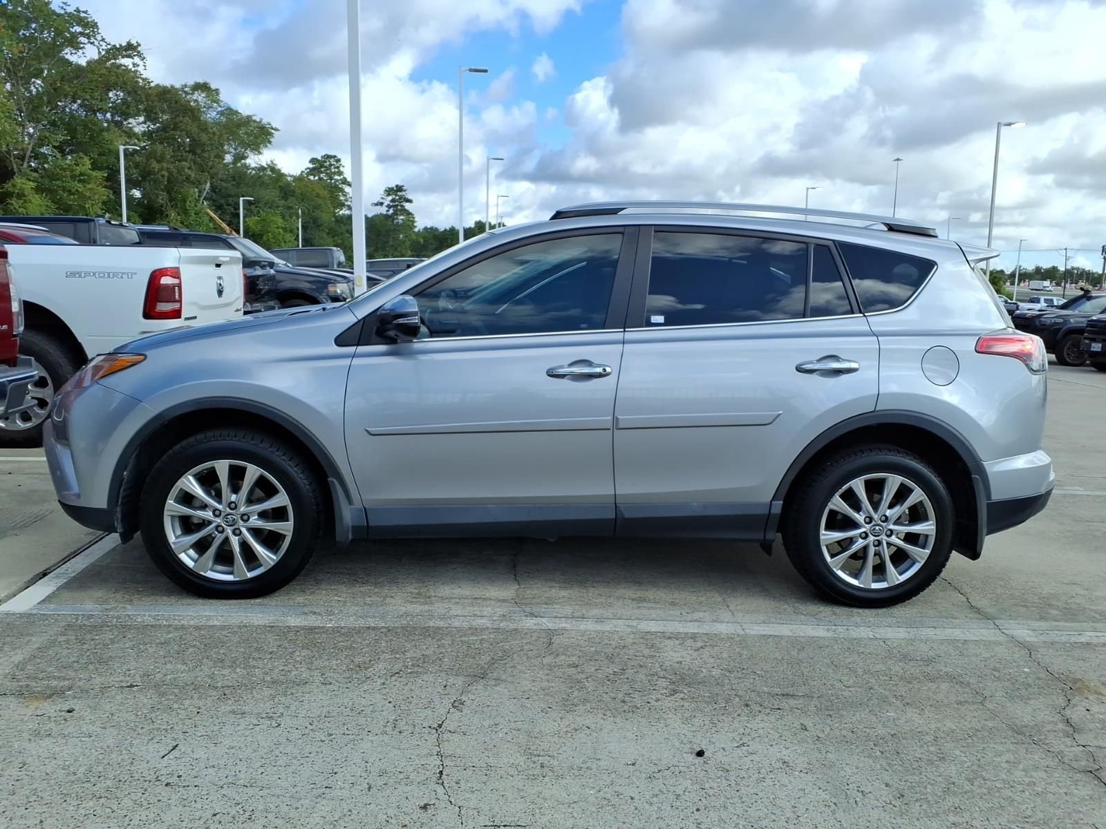 Used 2018 Silver Sky Metallic Toyota Limited image 5